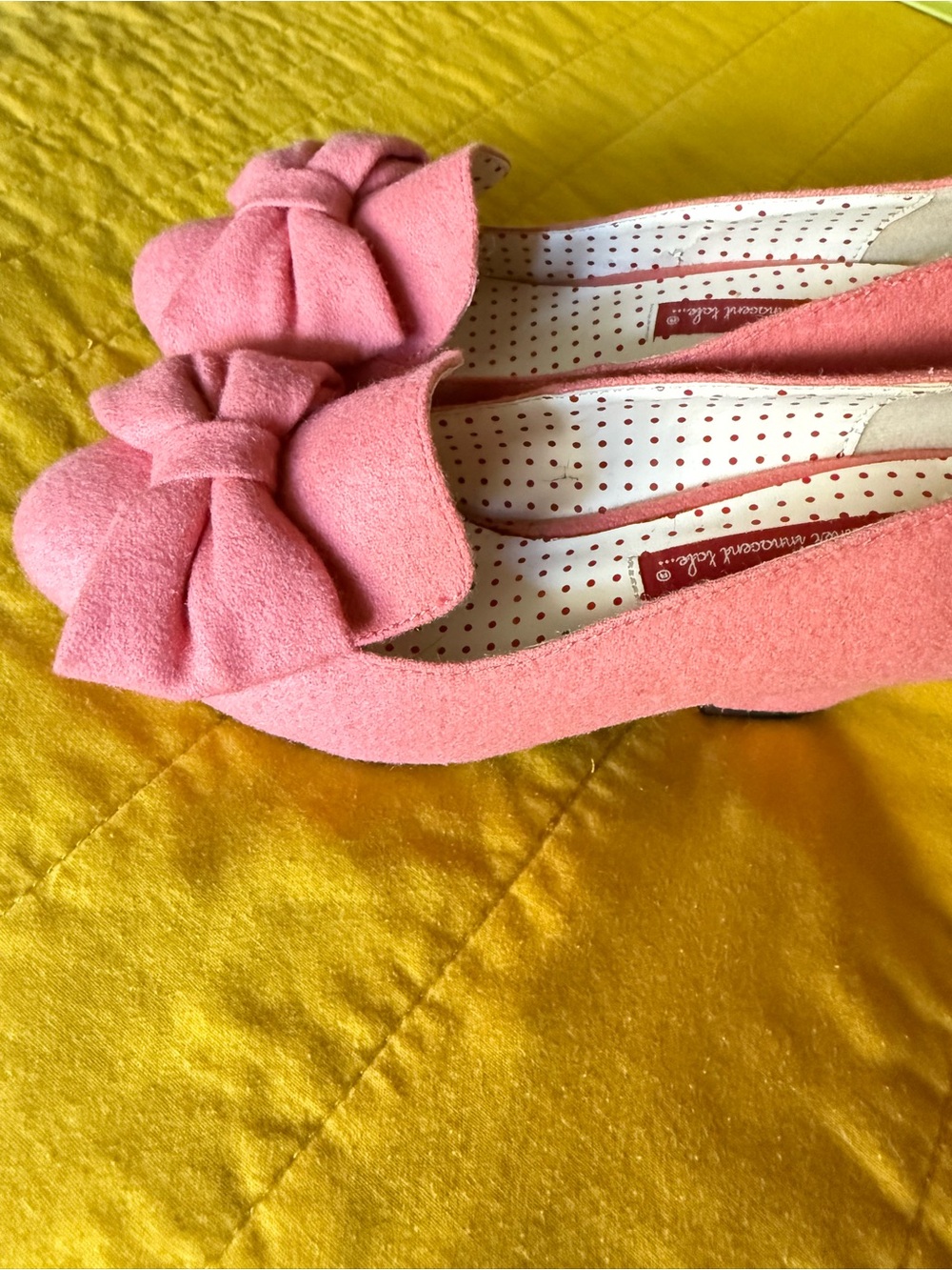 BAIT Footwear Pink Bow Accent Women's Felt Heels